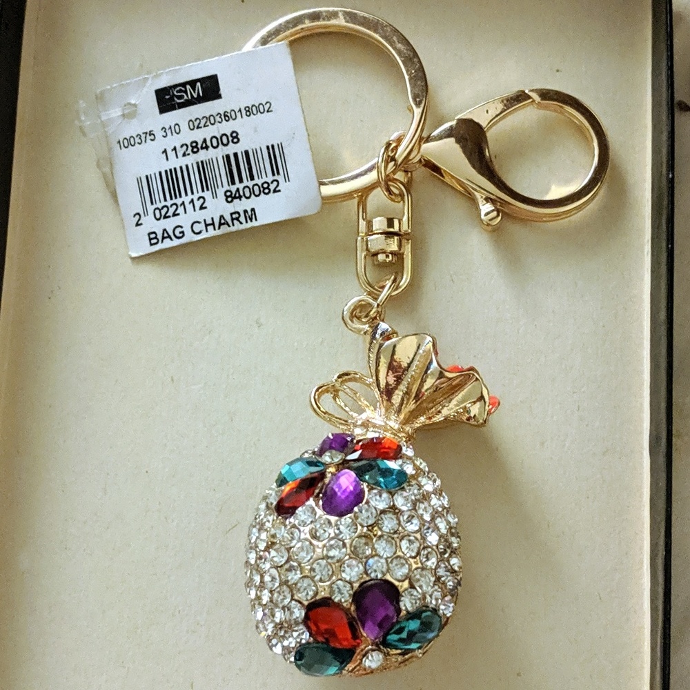 ❤️SALE❣️NWT Gold Tone Rhinestone Pineapple Keyring - Picture 5 of 7